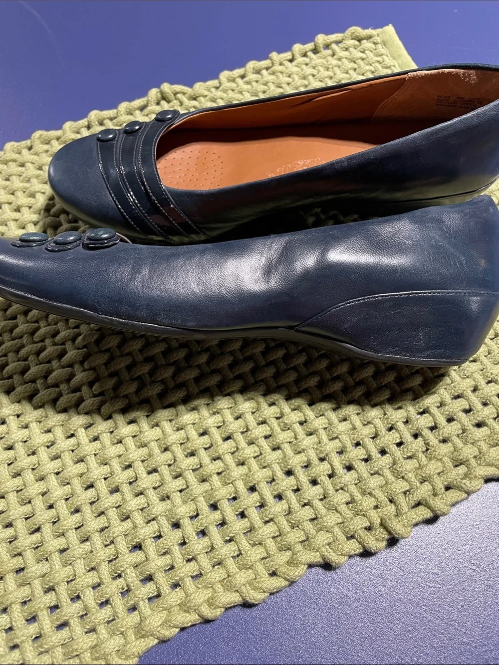 Clarks Navy Women's Slip-On Ballet Flats with Button Trim. Size 10m.